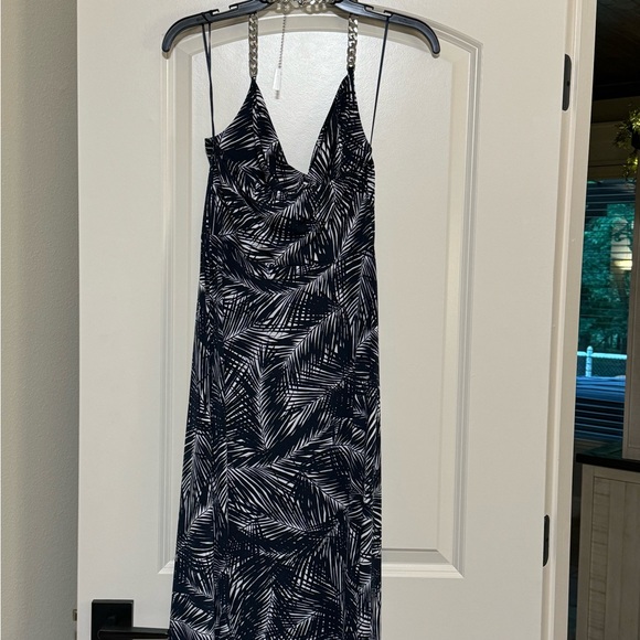 🆕MICHAEL MICHAEL KORS Ladies Navy Open Back Unlined Chain-link Strap Midi
Dress - Picture 4 of 14